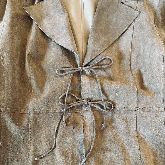 Suede Jacket and Skirt Set - Picture 5 of 9